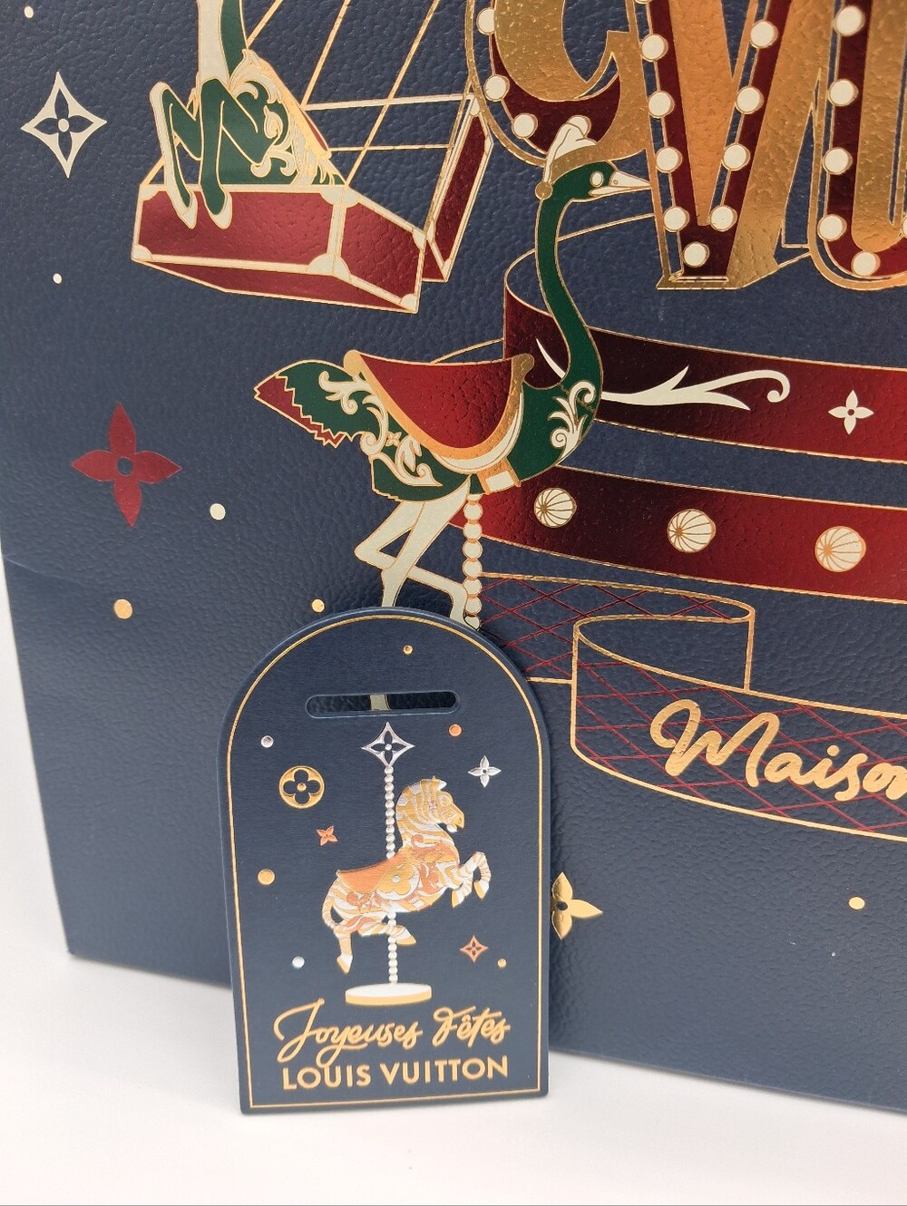 LOUIS VUITTON Joyeuses Fêtes Holiday Carousel Gift Bag & Tag - Picture 4 of 14